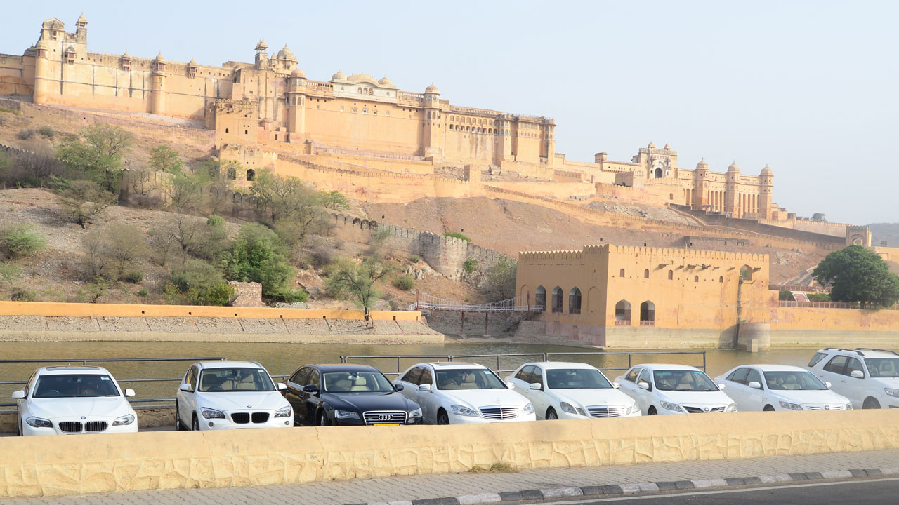 Jaipur Luxury Car Rental