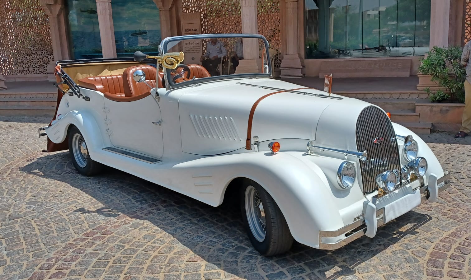Vintage Cars on rent in Jaipur with driver - SVT Holidays